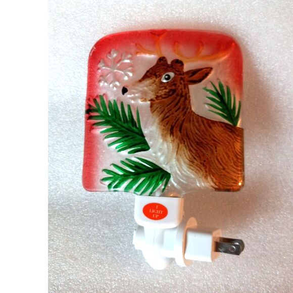 NEW IN BOX Transpac Glass Christmas Reindeer Night Light with Bulb Included - Picture 3 of 5